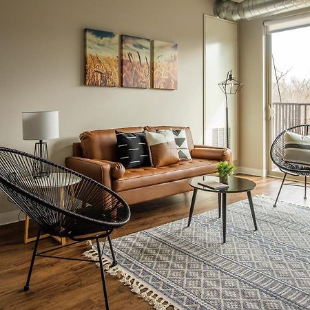 Frontdesk Core Apts Campustown Ames Zewnętrze zdjęcie