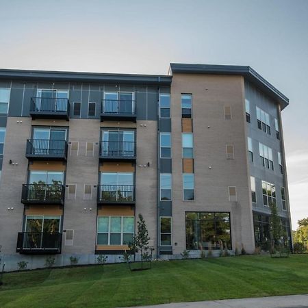 Frontdesk Core Apts Campustown Ames Zewnętrze zdjęcie