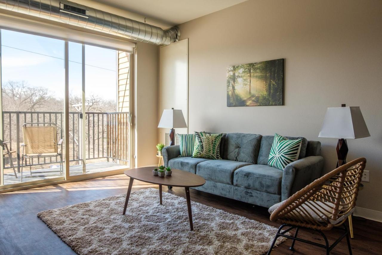 Frontdesk Core Apts Campustown Ames Pokój zdjęcie